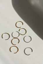Load image into Gallery viewer, Ear Cuff (Thin/Hammered)