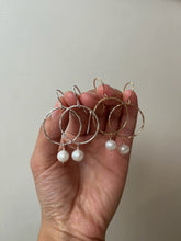Load image into Gallery viewer, Circle earrings with pearl- ready to ship
