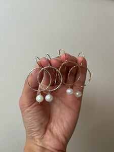 Circle earrings with pearl- ready to ship